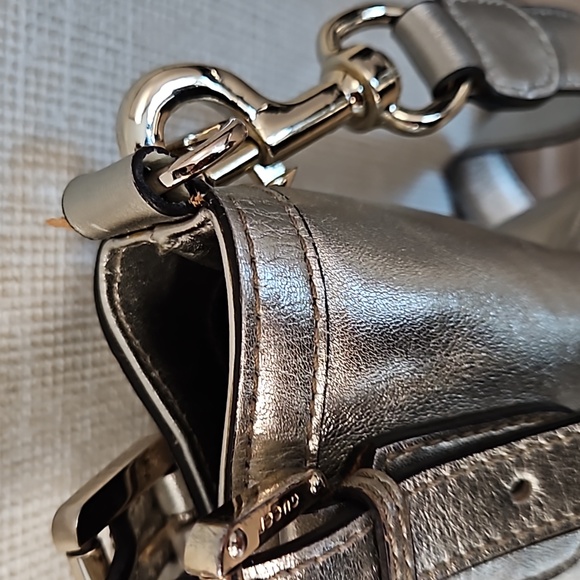 ⚡️Flash Sale $225 with 1.99 Shipping⚡️Vintage Hobo Bag in Metallic Gold - Picture 6 of 13